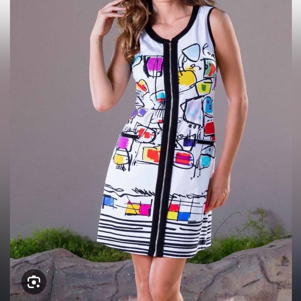Art by Dolcezza Etagere and Miss eze dress